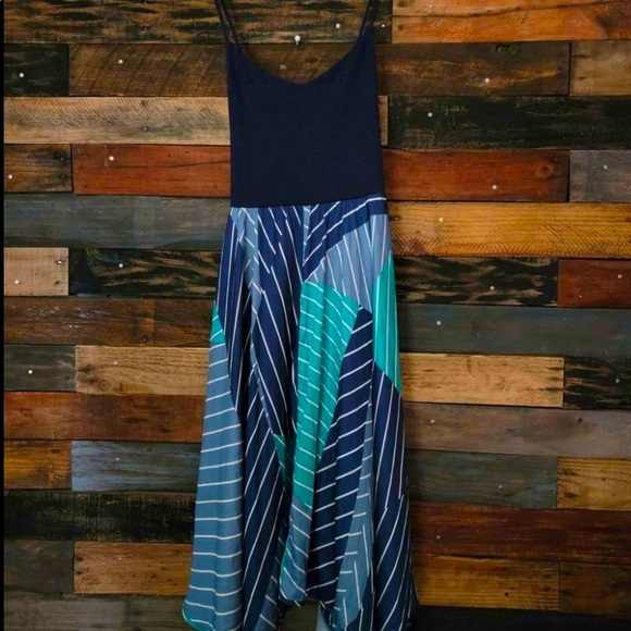 GAP Dresses & Skirts - Gap’s Woman Mixed fabric multicolored handkerchief midi style dress